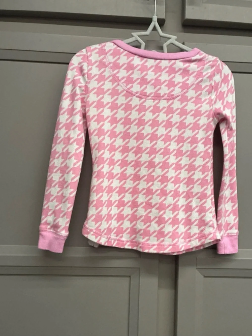 Sleep On It Pink and White Houndstooth Kids Pajama Set